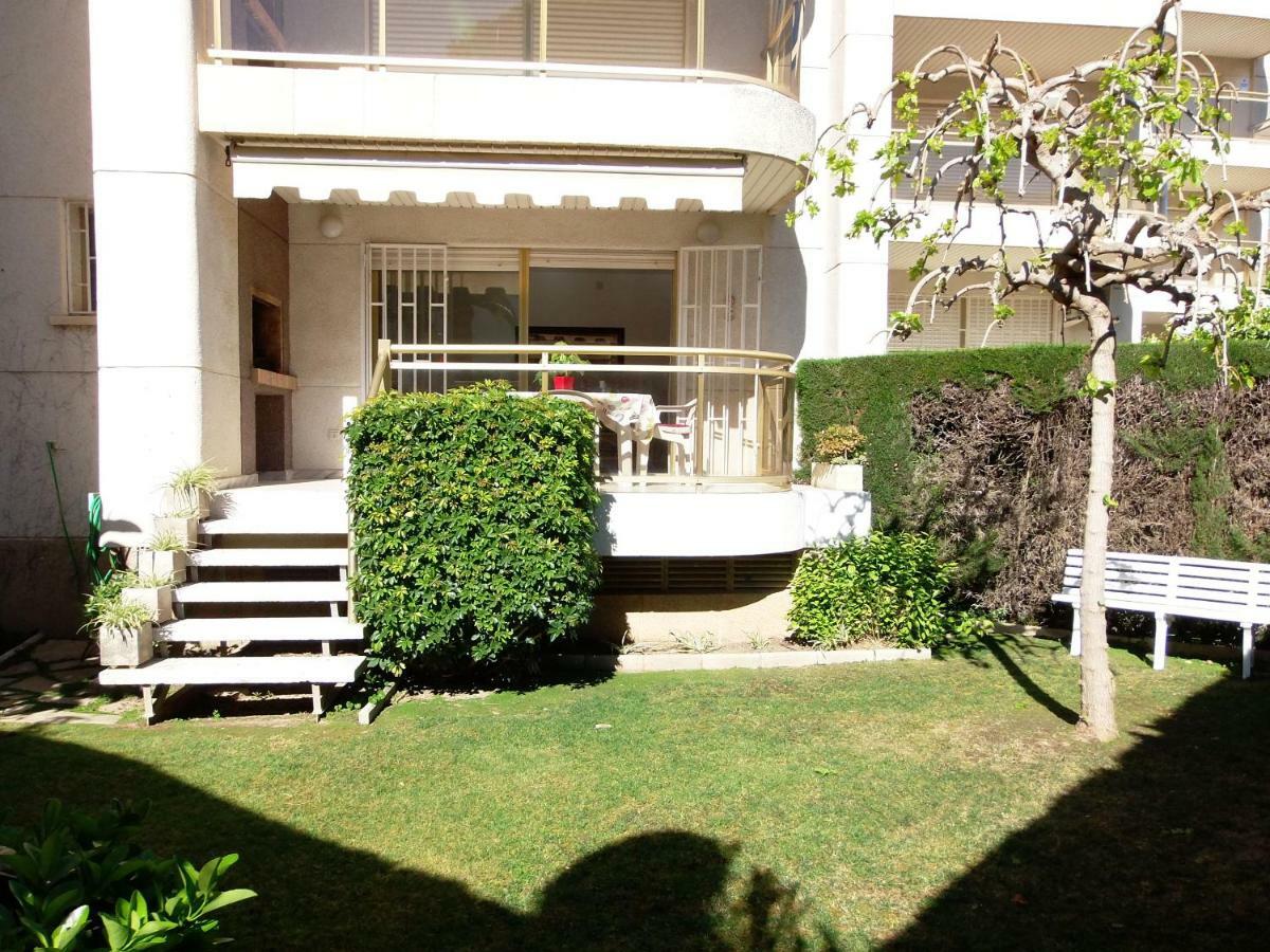 100M2 Big Apartment Private Garden And Pool/ 100M2 Gran Apartamento Jardin Privado Y Piscina / Acogedor Apartamento En Zona Tranquila Y Agradable Камбрильс Экстерьер фото